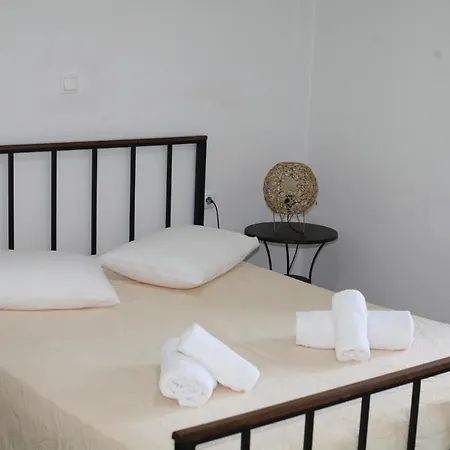 Апартаменты Aeraki House *